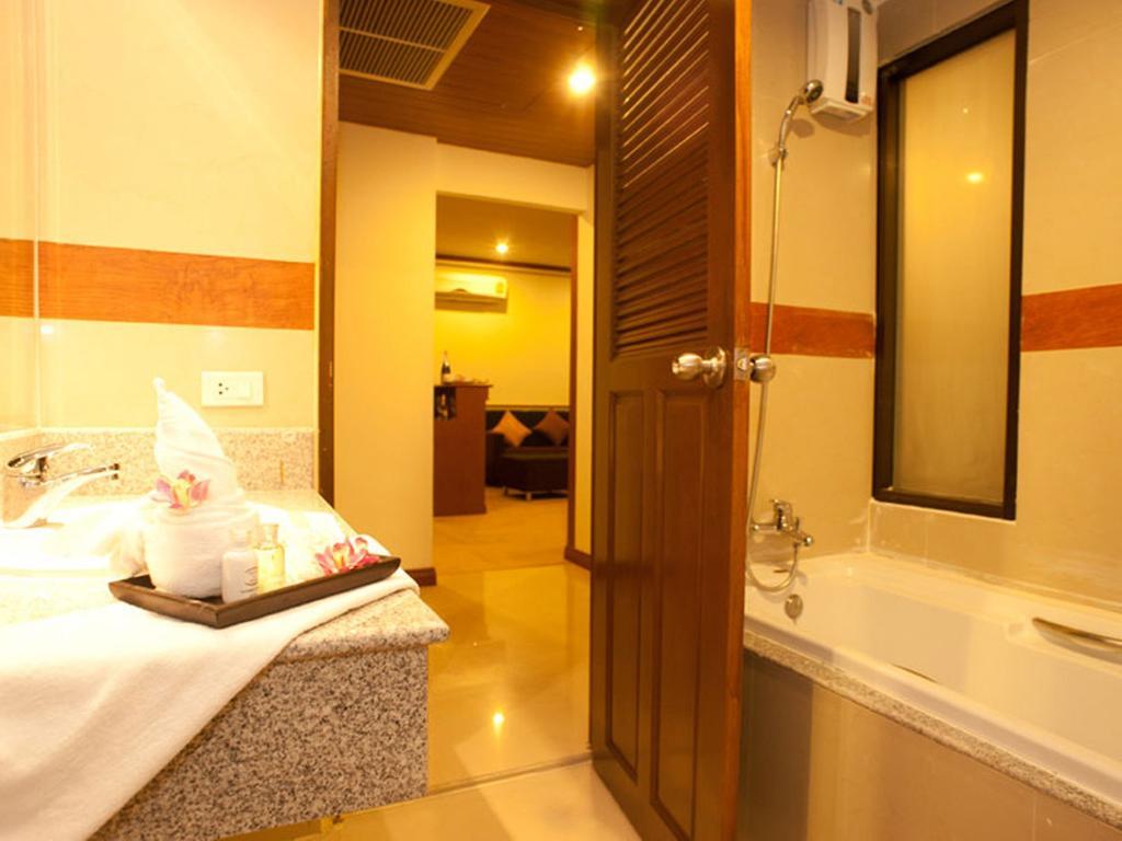 Hansa Venetian Hotel Хат Яй Стая снимка