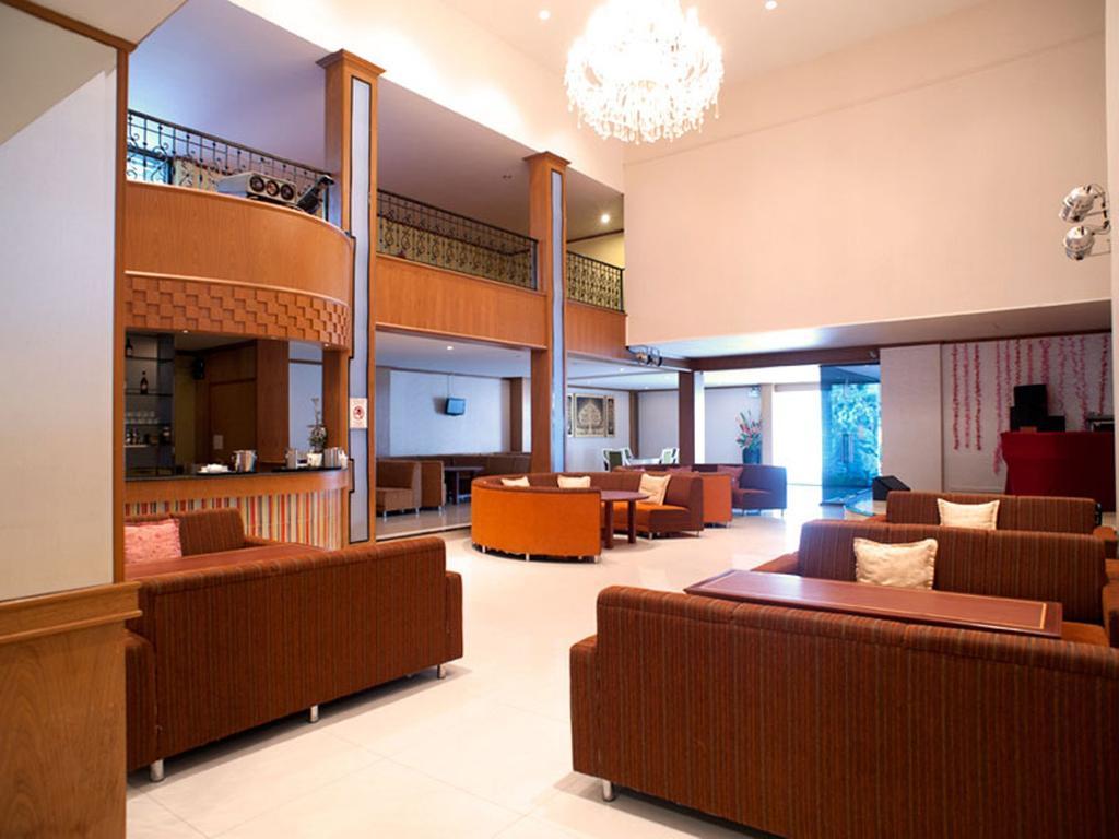 Hansa Venetian Hotel Хат Яй Екстериор снимка
